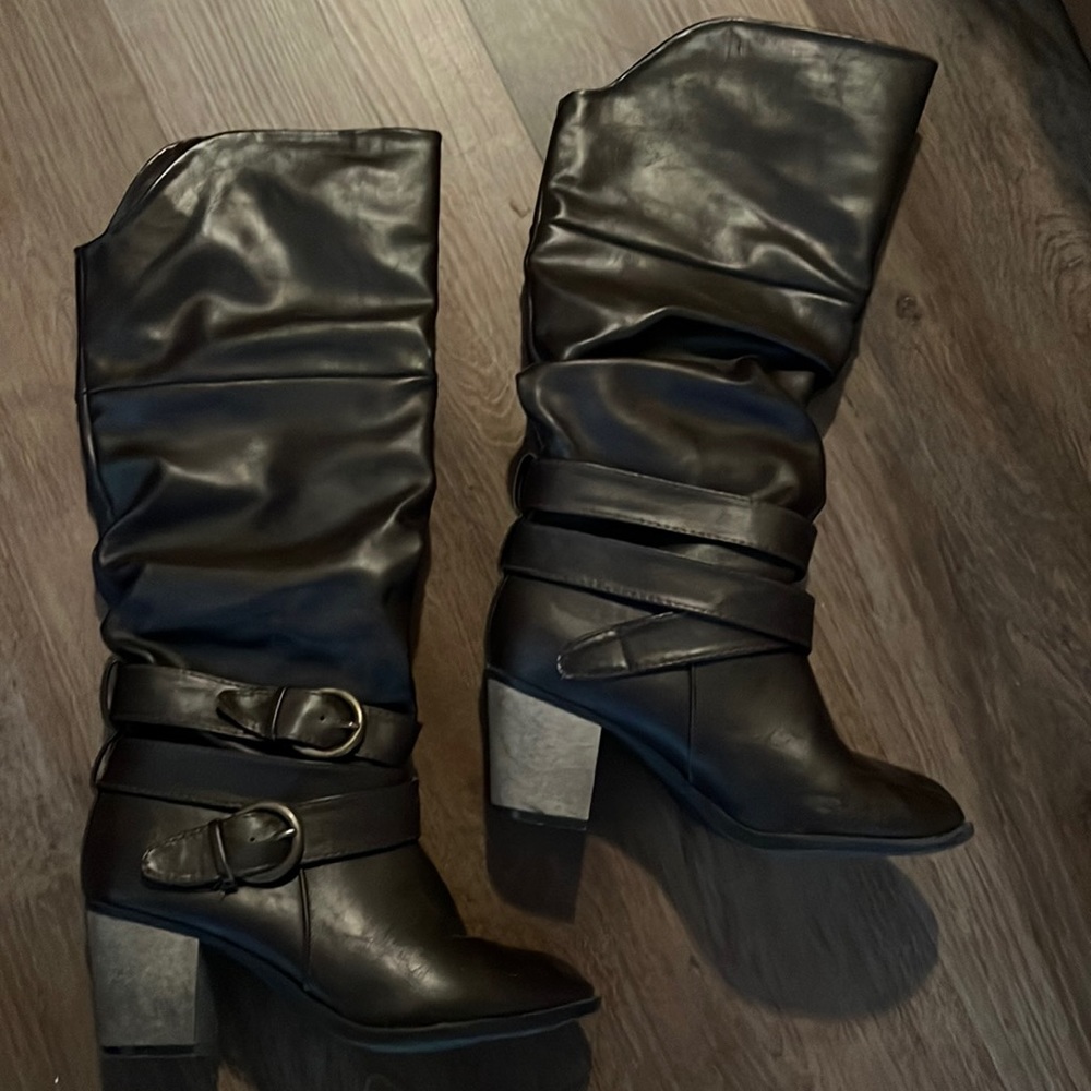 Brown faux leather heeled boots- Leila Stone